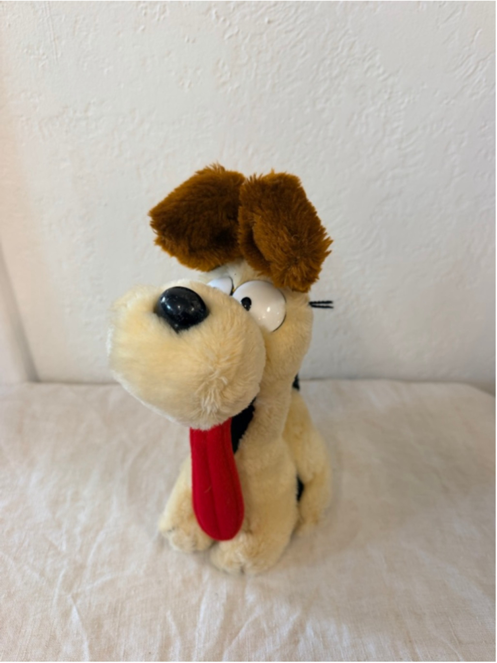 R. Dakin & Company 1983 Odie Stuffed Animal Plush